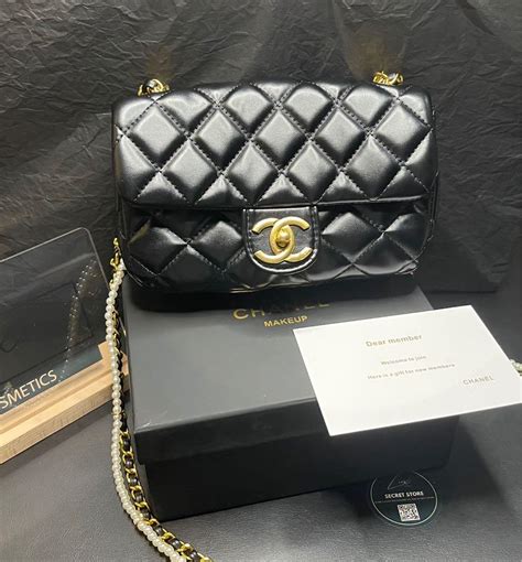 chanel makeup bag gift with purchase|Chanel makeup bag free gift.